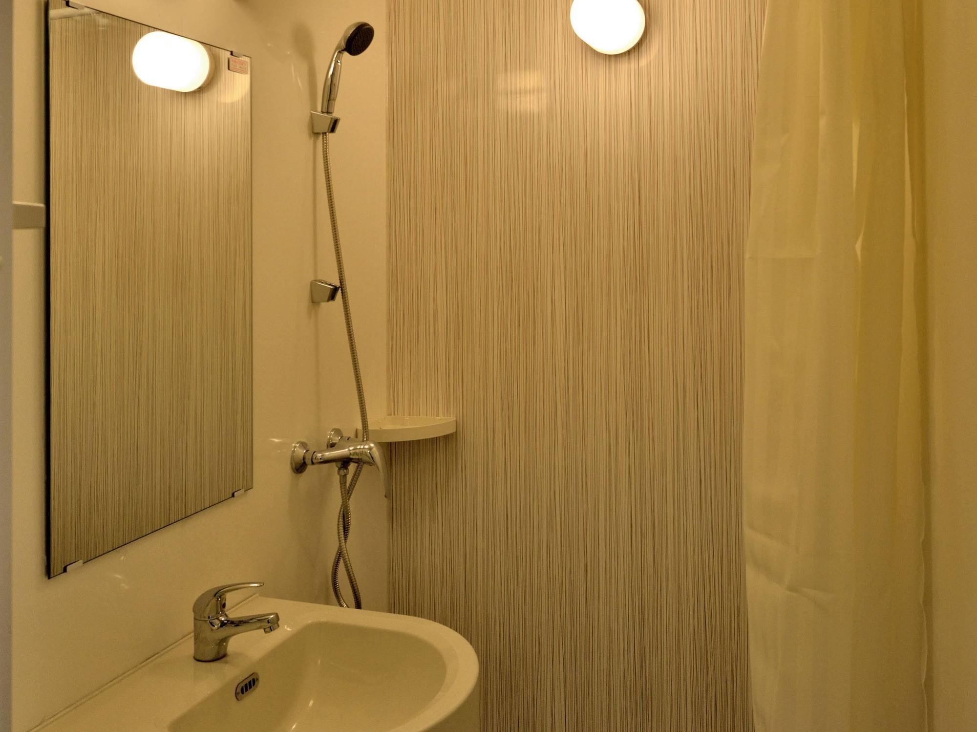 Zodiak Mt Haryono By Kagum Hotels Jakarta Eksteriør bilde